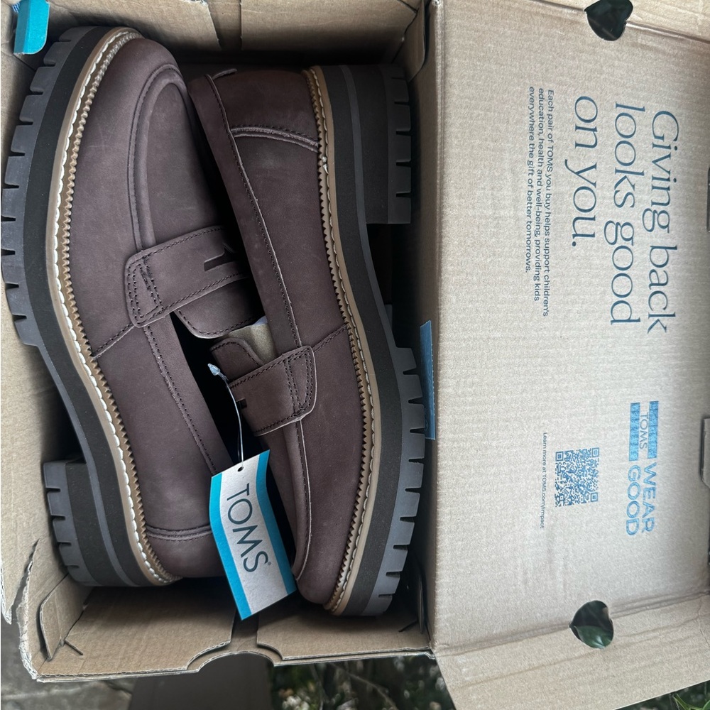 Toms Brown Wide-Width Lug Sole Loafer - Picture 7 of 7